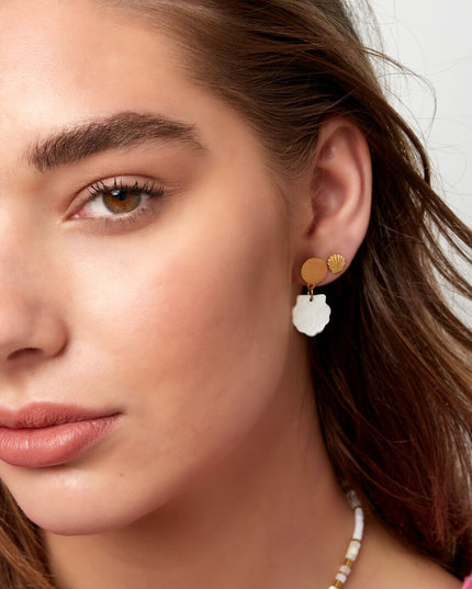 Ear studs schelp - Goud