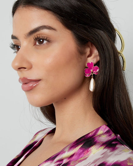 Oorbellen roze bloem met parel - goud