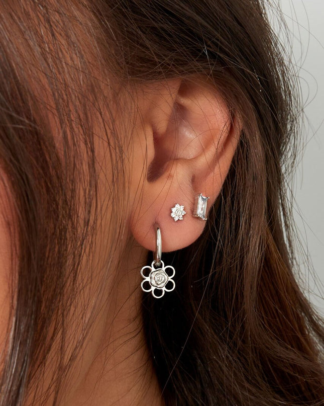 Oorbellen bloem/roos bedel - goud