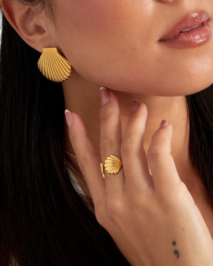 Oorbellen shell statement - goud